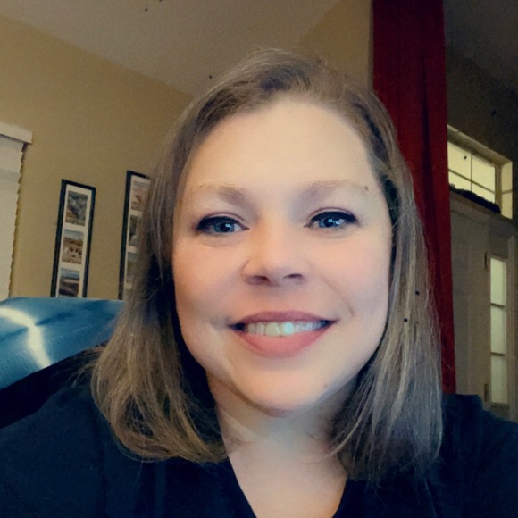 Meet your posher - Picture 2 of 4